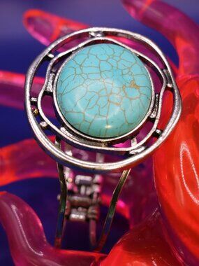 Unbranded Vintage Silver Tone Cuff Bracelet W/ Faux Cracked Turquoise Stone